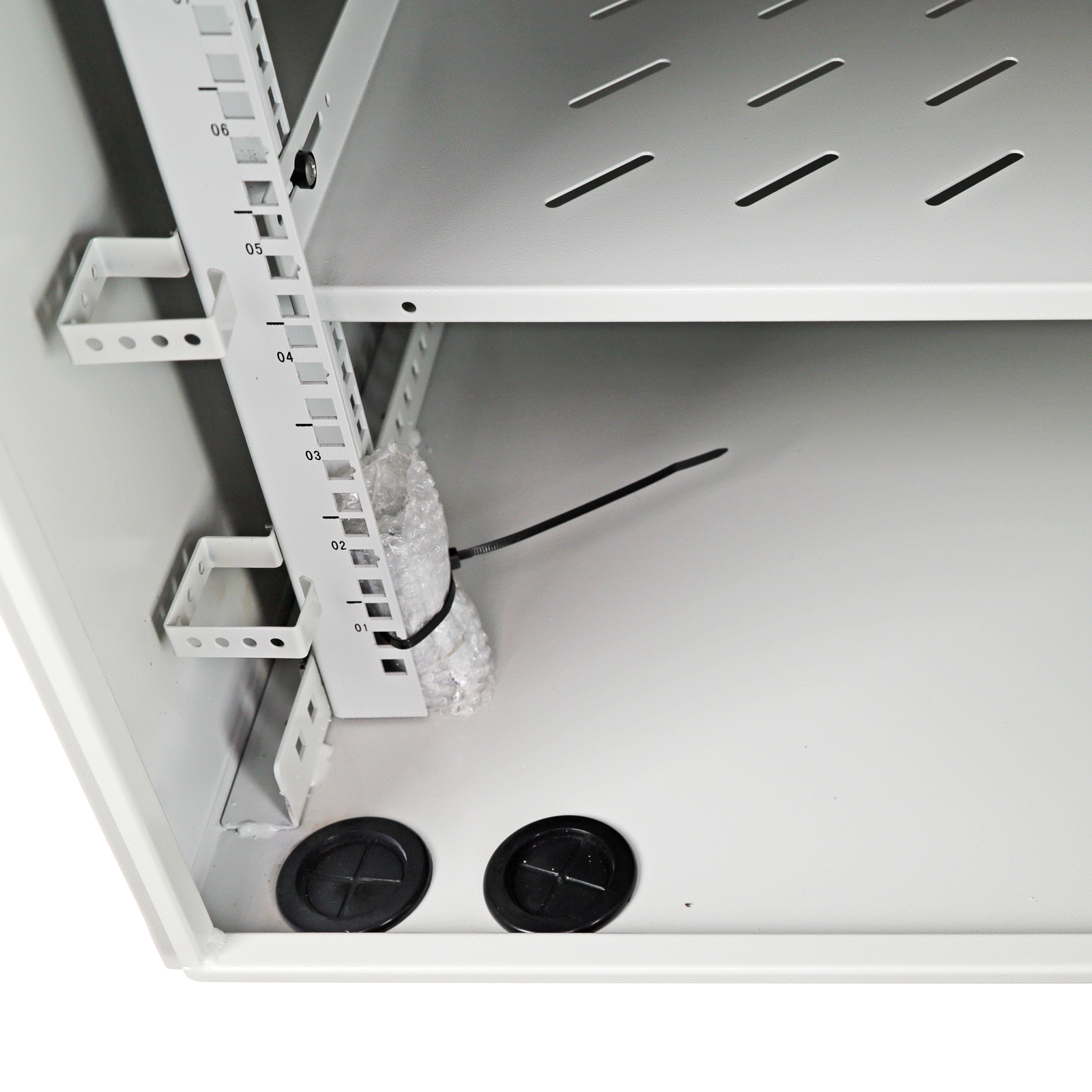 IP55ファントレイ付きの屋外ウォールマウントエンクロージャー